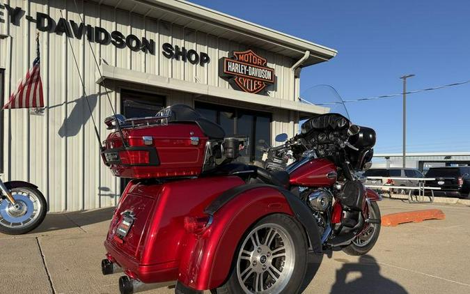 2013 Harley-Davidson® FLHTCUTG - Tri Glide® Ultra Classic®