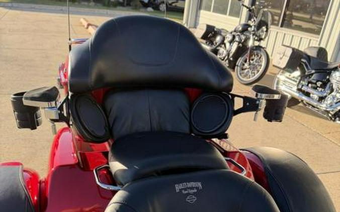 2013 Harley-Davidson® FLHTCUTG - Tri Glide® Ultra Classic®