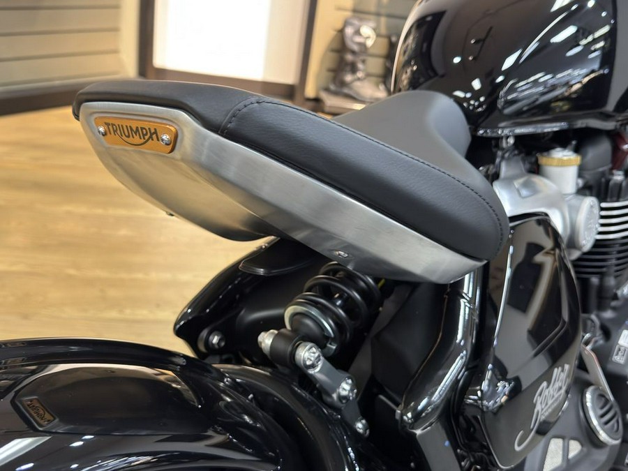 2026 Triumph Bonneville Bobber Jet black