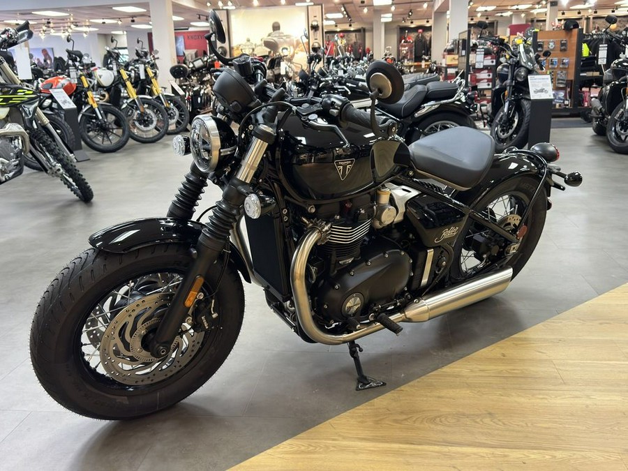 2026 Triumph Bonneville Bobber Jet black