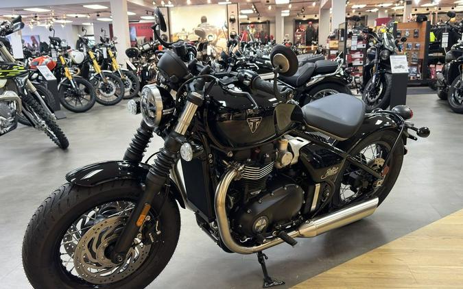 2026 Triumph Bonneville Bobber Jet black