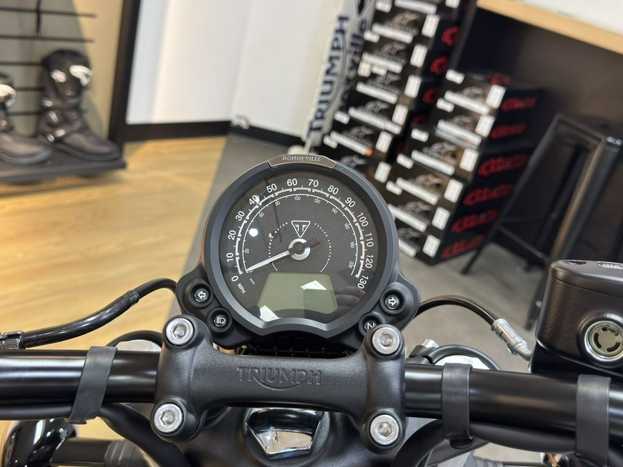 2026 Triumph Bonneville Bobber Jet black