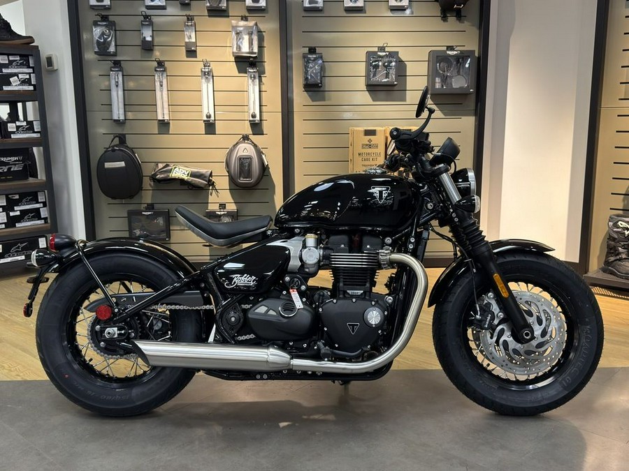 2026 Triumph Bonneville Bobber Jet black