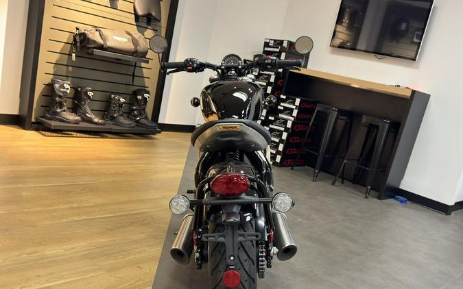 2026 Triumph Bonneville Bobber Jet black