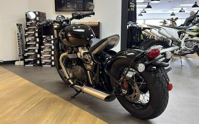 2026 Triumph Bonneville Bobber Jet black