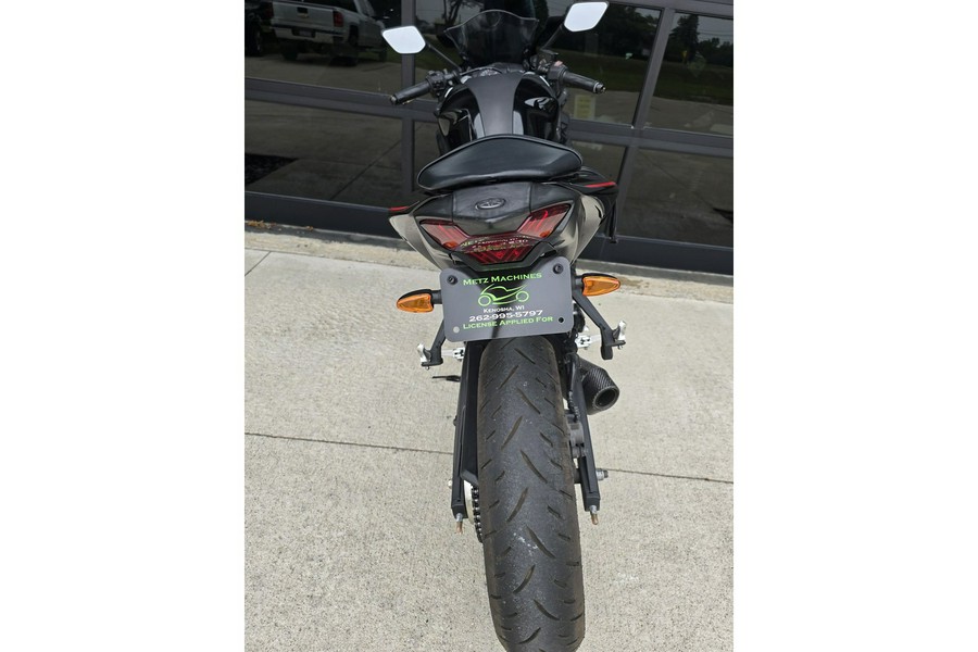 2018 YZF-R3 - Yamaha