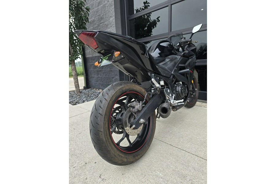 2018 YZF-R3 - Yamaha