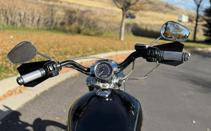 XL 883C 2005 Sportster 883 Custom