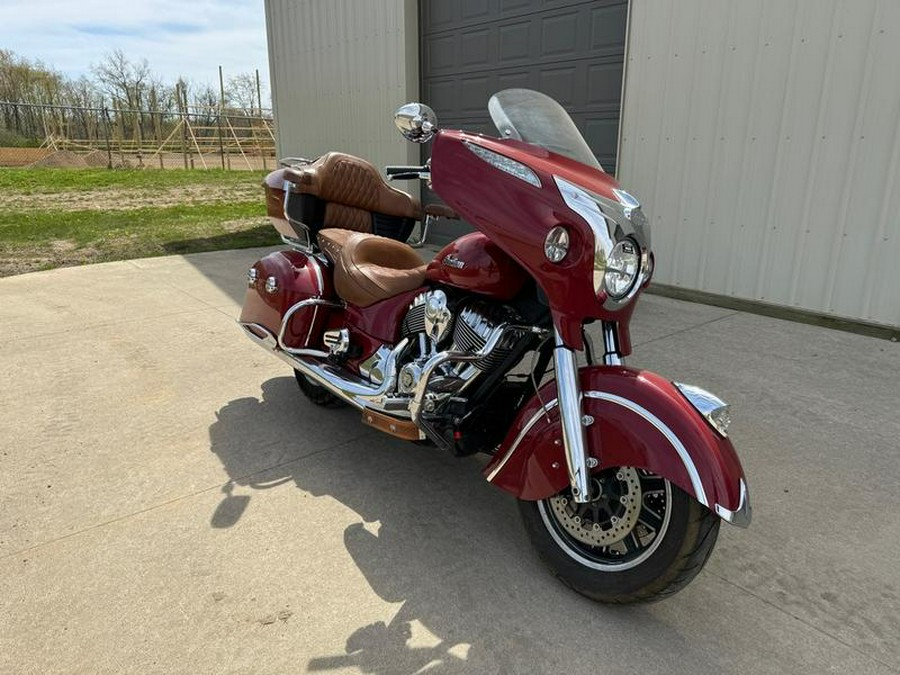 2015 Indian Motorcycle® Roadmaster™ Indian Red