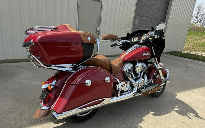 2015 Indian Motorcycle® Roadmaster™ Indian Red