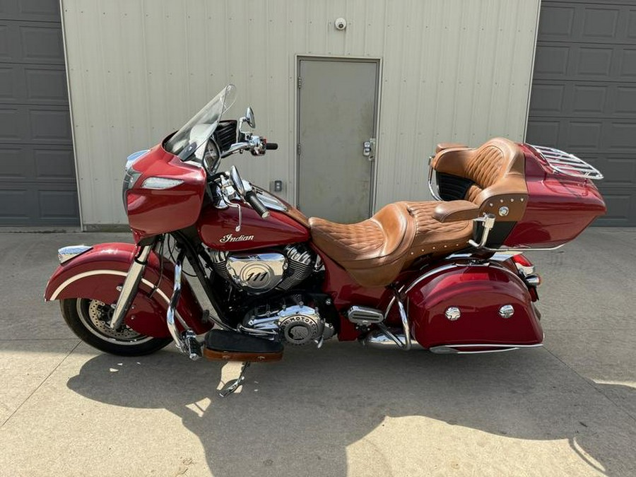 2015 Indian Motorcycle® Roadmaster™ Indian Red