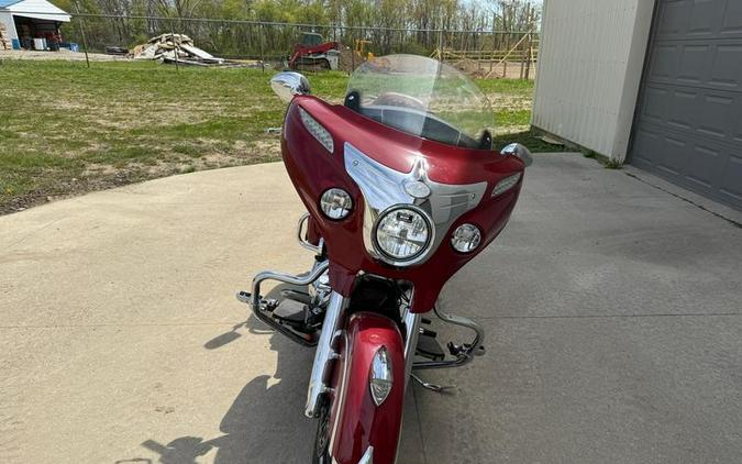 2015 Indian Motorcycle® Roadmaster™ Indian Red