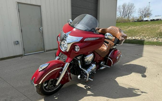 2015 Indian Motorcycle® Roadmaster™ Indian Red