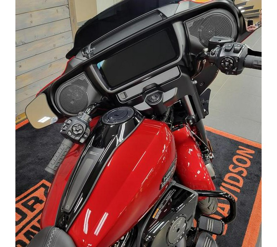 2025 Harley-Davidson® FLHX - Street Glide®