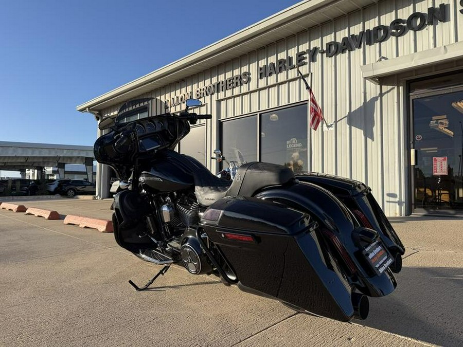 2016 Harley-Davidson® FLHXSE - CVO™ Street Glide®