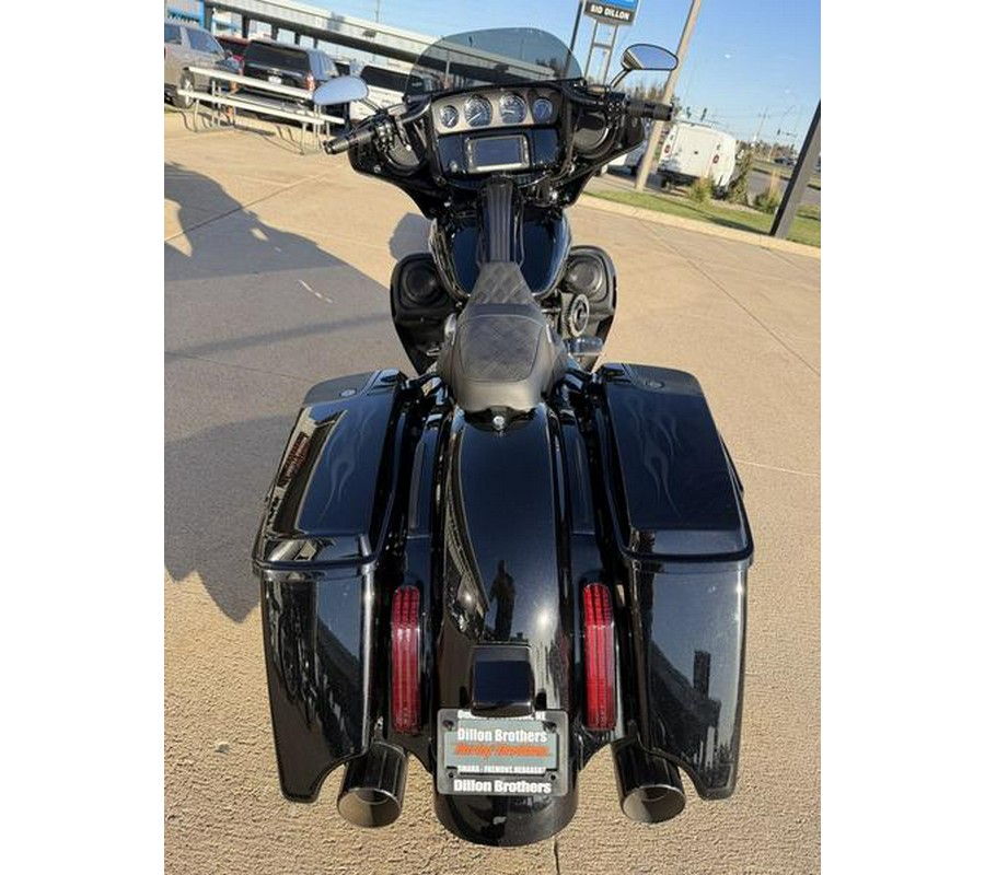 2016 Harley-Davidson® FLHXSE - CVO™ Street Glide®