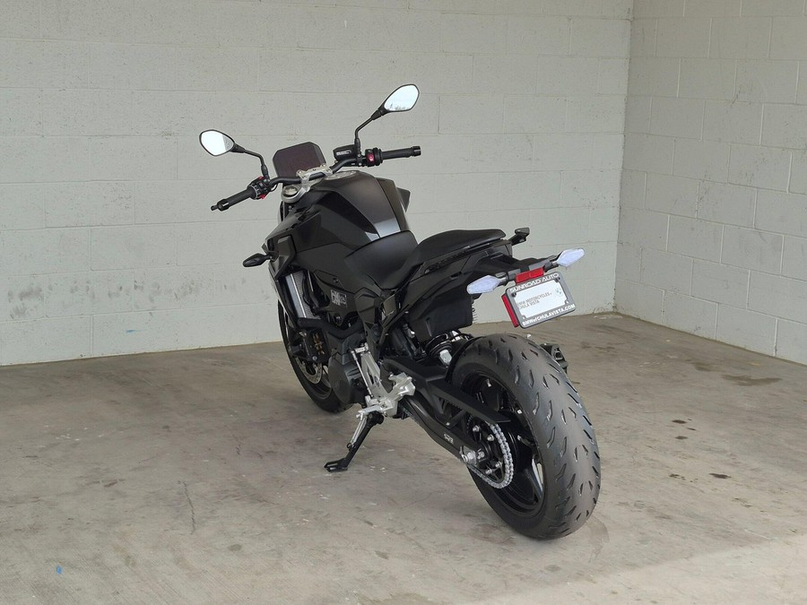 2026 BMW F 900 R