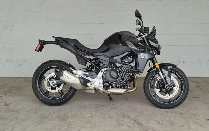 2026 BMW F 900 R