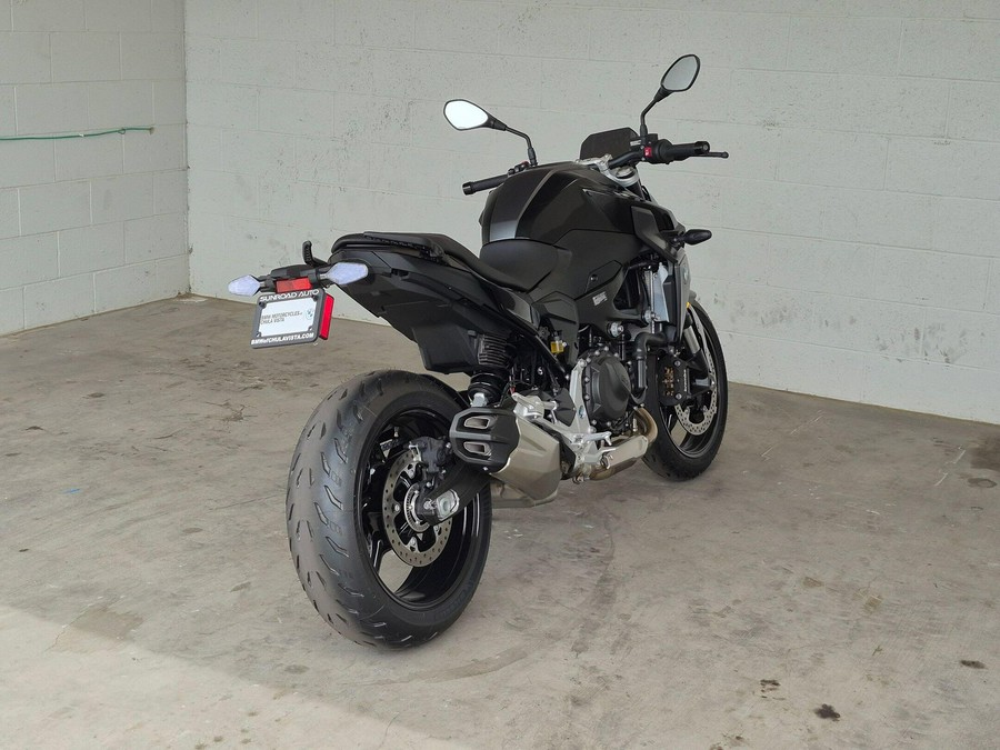 2026 BMW F 900 R
