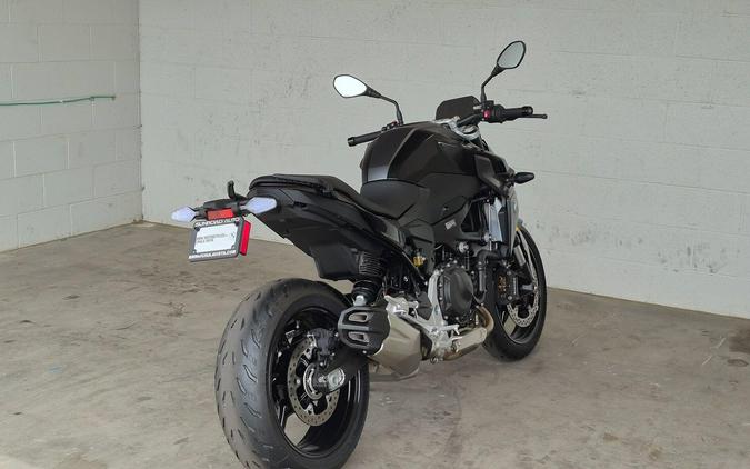 2026 BMW F 900 R