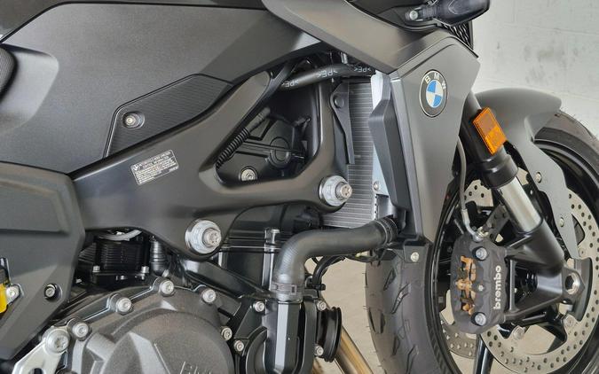 2026 BMW F 900 R