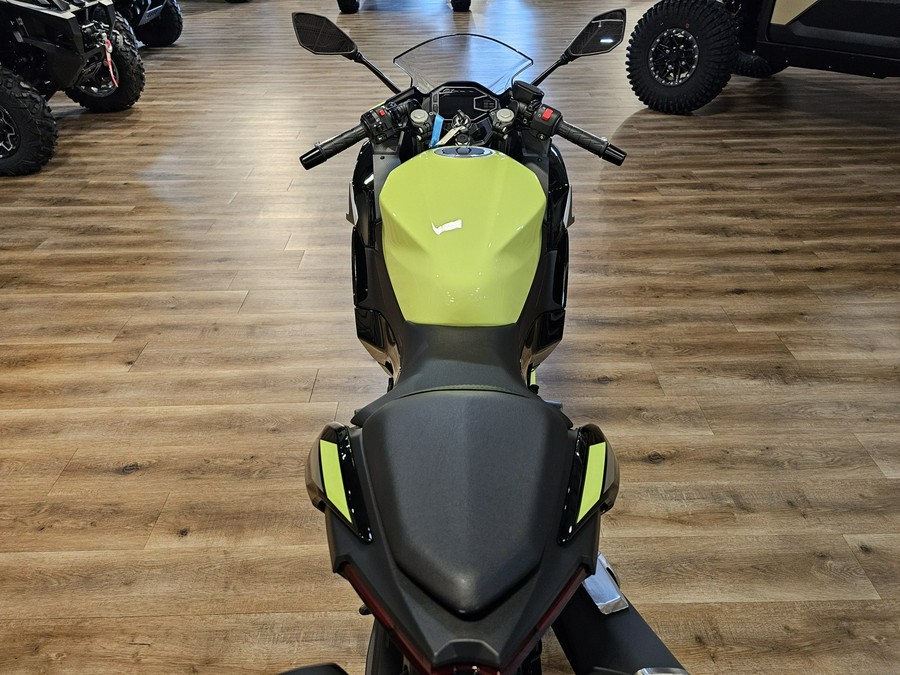 2026 Kawasaki NINJA 500 ABS Metallic Yellowish Green/Ebony - 110216