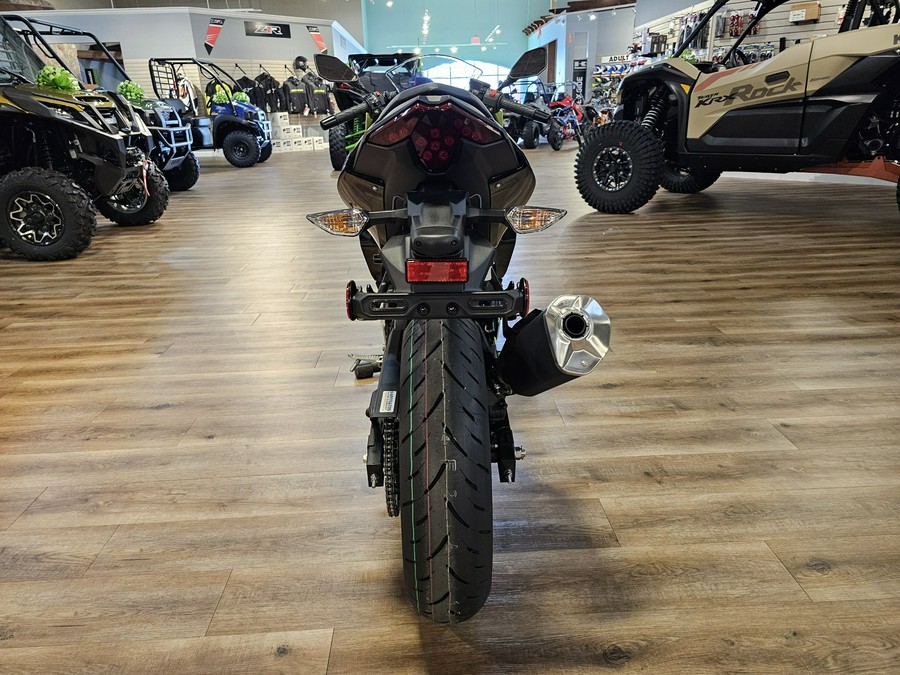 2026 Kawasaki NINJA 500 ABS Metallic Yellowish Green/Ebony - 110216