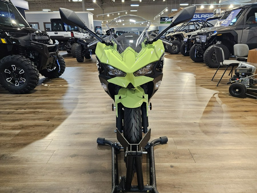 2026 Kawasaki NINJA 500 ABS Metallic Yellowish Green/Ebony - 110216