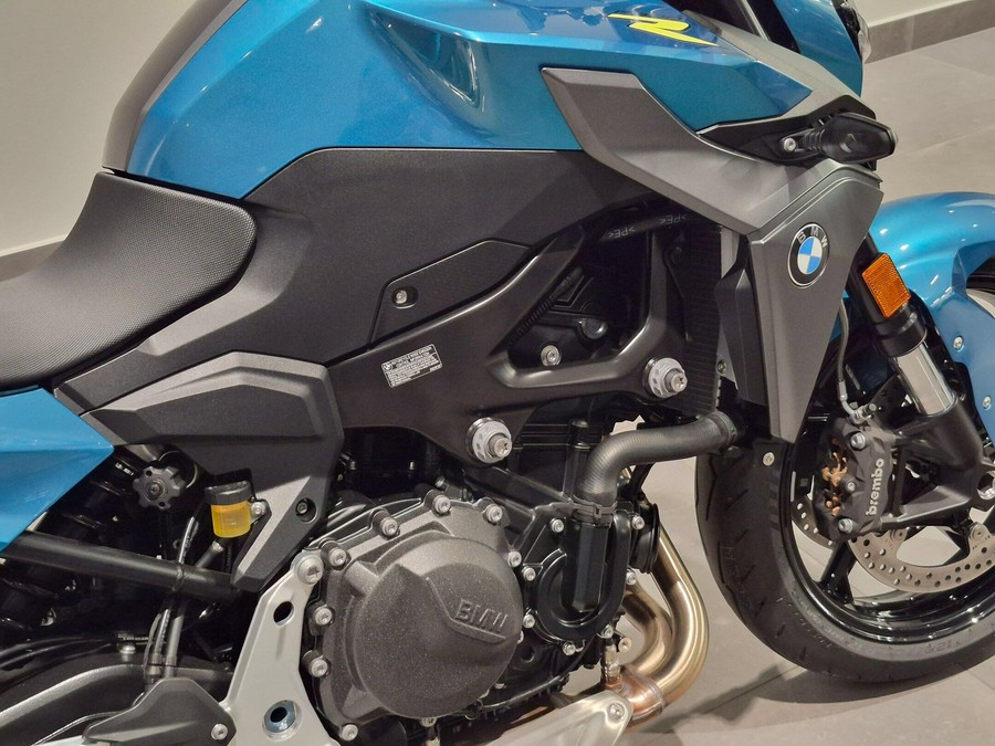 2026 BMW F 900 R