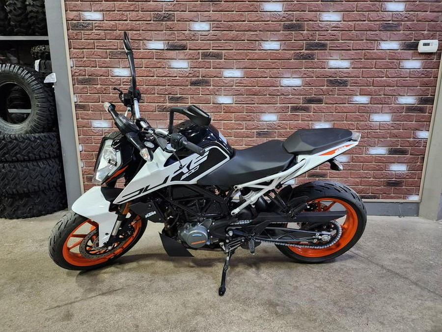 2022 KTM 200 Duke