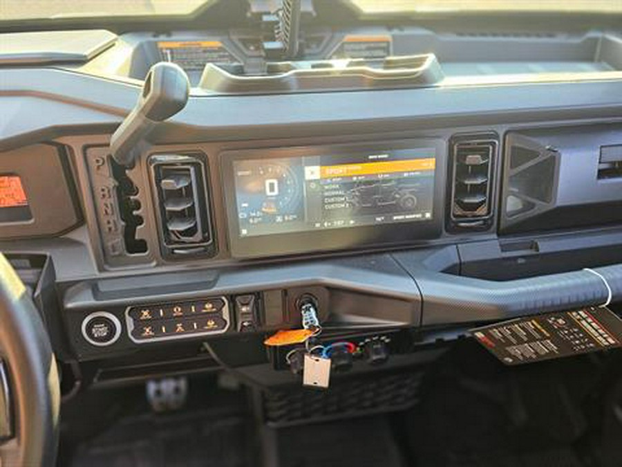 2026 Can-Am Defender MAX Limited HD11