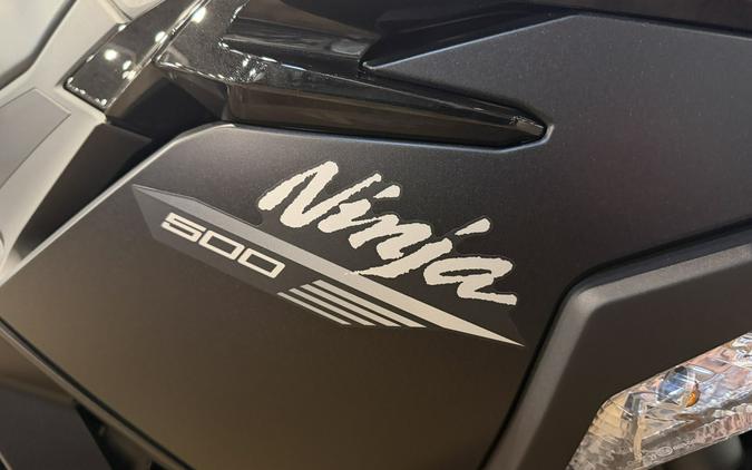 2026 Kawasaki NINJA 500 Metallic Flat Spark Black/Metallic Spark Black - 110217