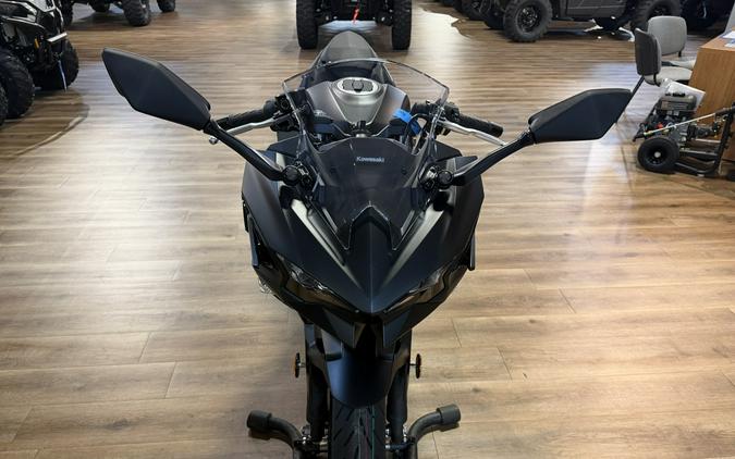 2026 Kawasaki NINJA 500 Metallic Flat Spark Black/Metallic Spark Black - 110217