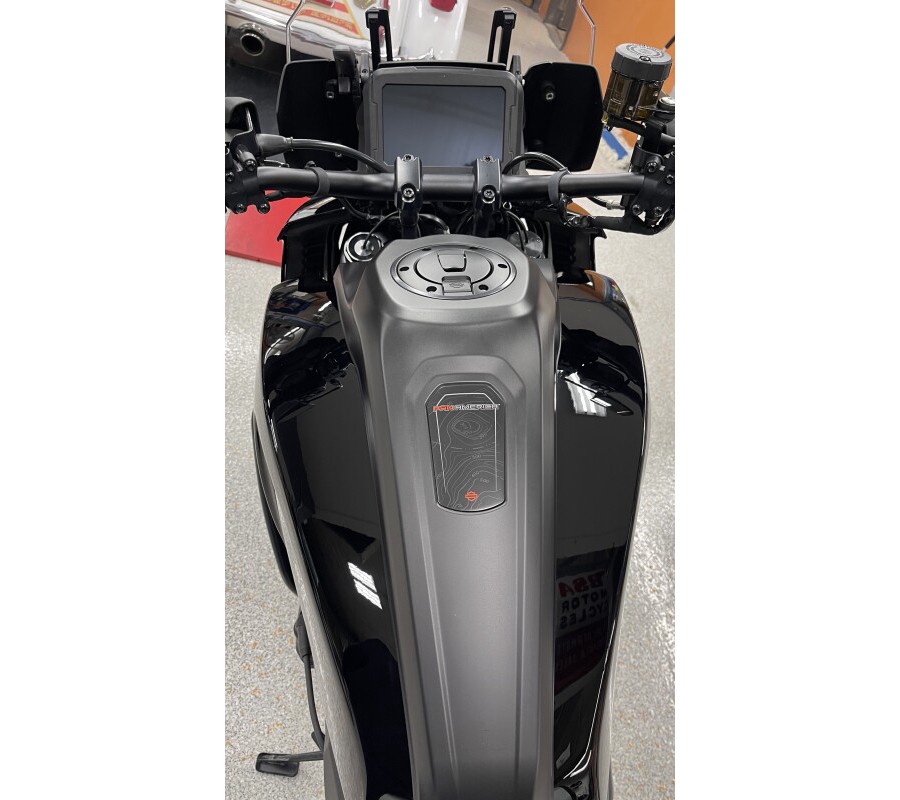 2023 Harley-Davidson Pan America™ 1250 Vivid Black