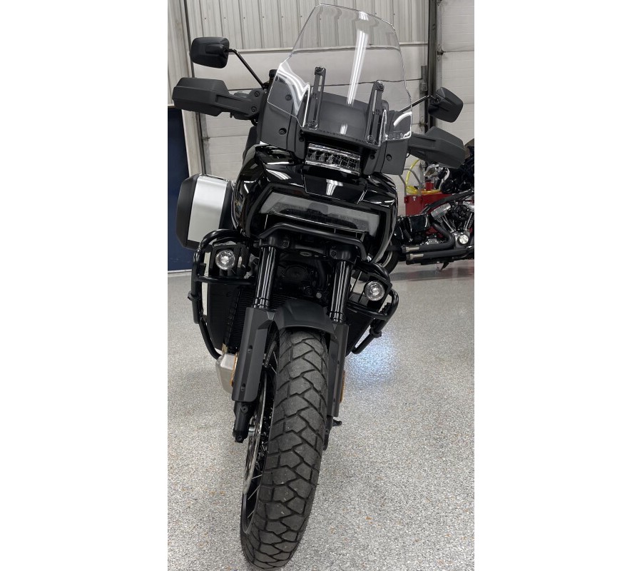 2023 Harley-Davidson Pan America™ 1250 Vivid Black