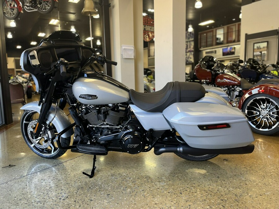 2024 Harley-Davidson Street Glide® ATLAS SLV MTLIC