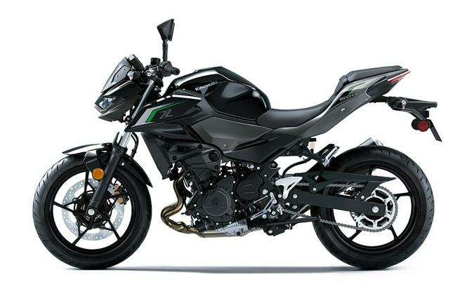 2026 Kawasaki Z500 ABS Metallic Matte Graphenesteel Gray/Metallic Flat Spark Black - 110212
