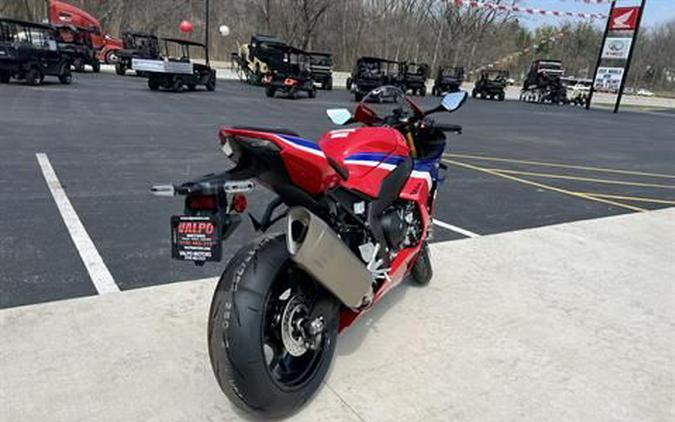 2026 Honda CBR1000RR-R Fireblade SP