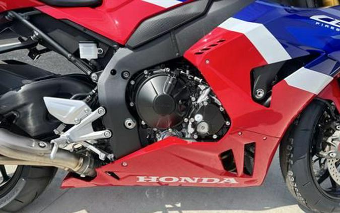 2026 Honda CBR1000RR-R Fireblade SP