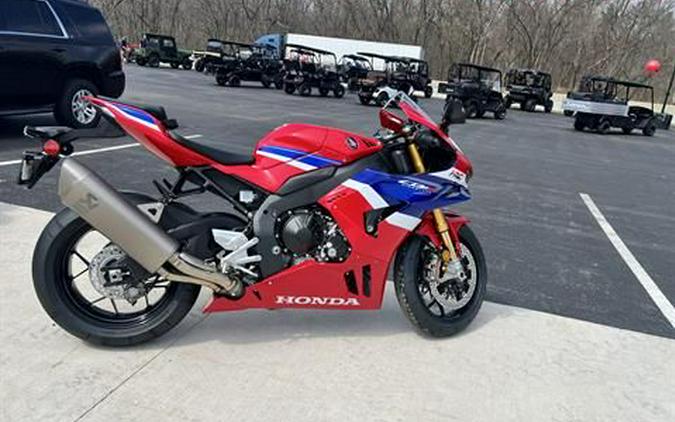 2026 Honda CBR1000RR-R Fireblade SP