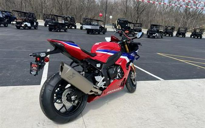 2026 Honda CBR1000RR-R Fireblade SP