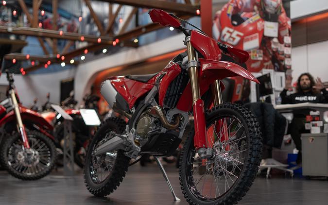 2026 Ducati Desmo450 EDX