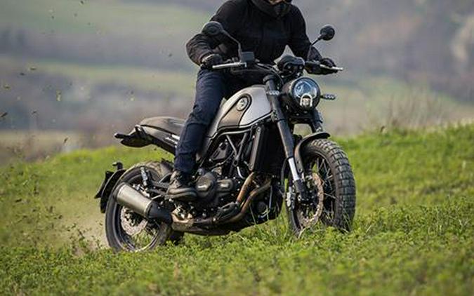 2022 Benelli Leoncino Trail