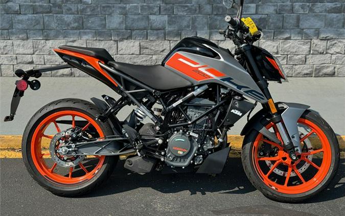 2023 KTM Duke 200