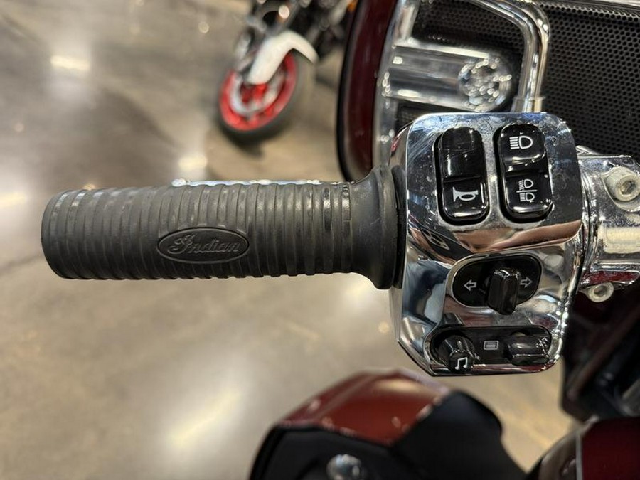 2021 Indian Motorcycle® Roadmaster® Maroon Metallic/Crimson Metallic