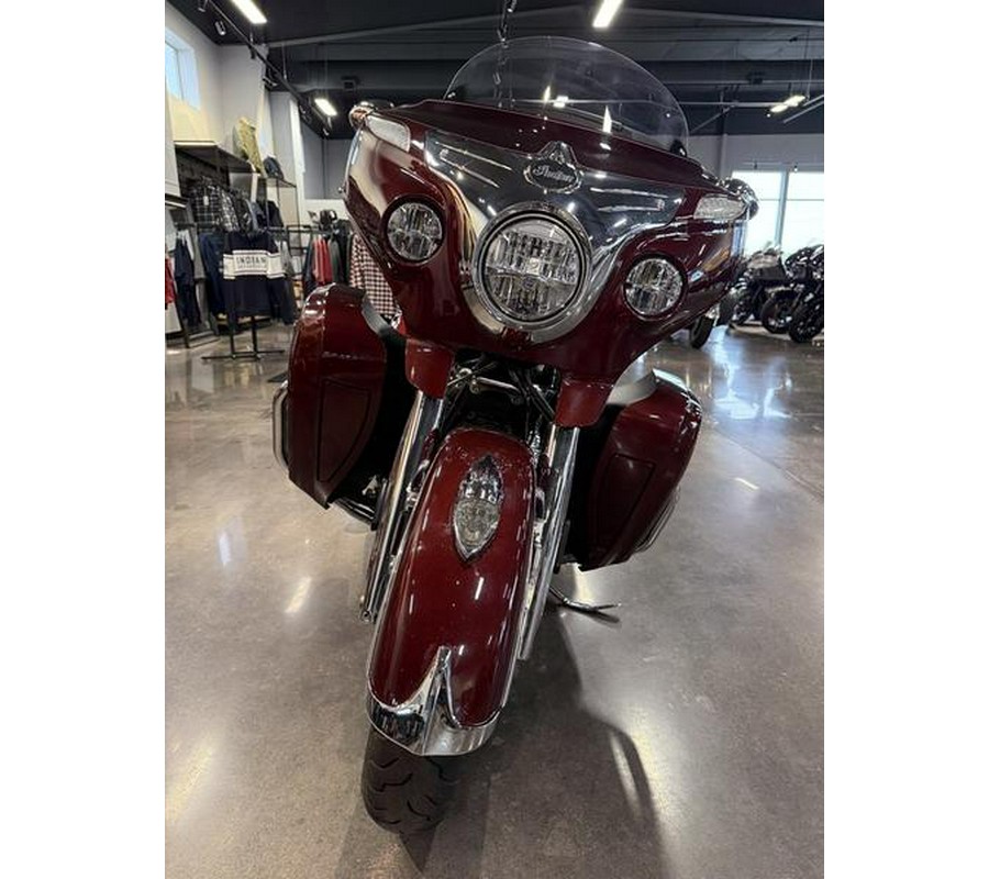 2021 Indian Motorcycle® Roadmaster® Maroon Metallic/Crimson Metallic