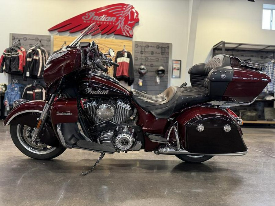 2021 Indian Motorcycle® Roadmaster® Maroon Metallic/Crimson Metallic
