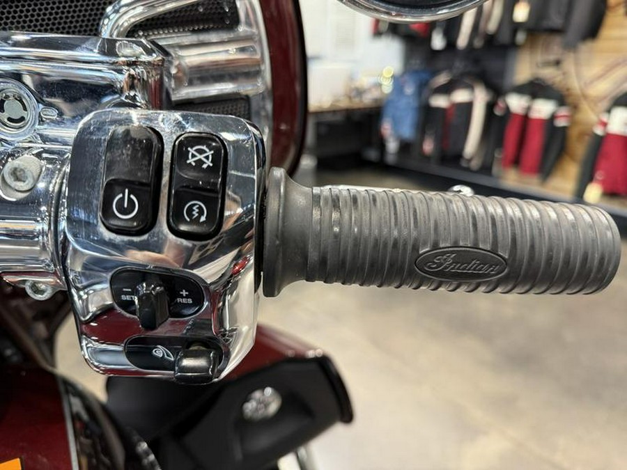 2021 Indian Motorcycle® Roadmaster® Maroon Metallic/Crimson Metallic