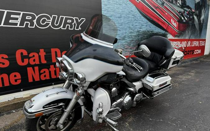 2008 Harley-Davidson® FLHTCU - Ultra Classic® Electra Glide®
