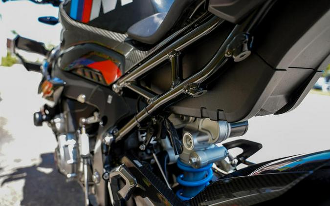 2023 BMW M 1000 R
